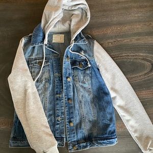 Jean and fleece combo jacket -Sz medium - with hood